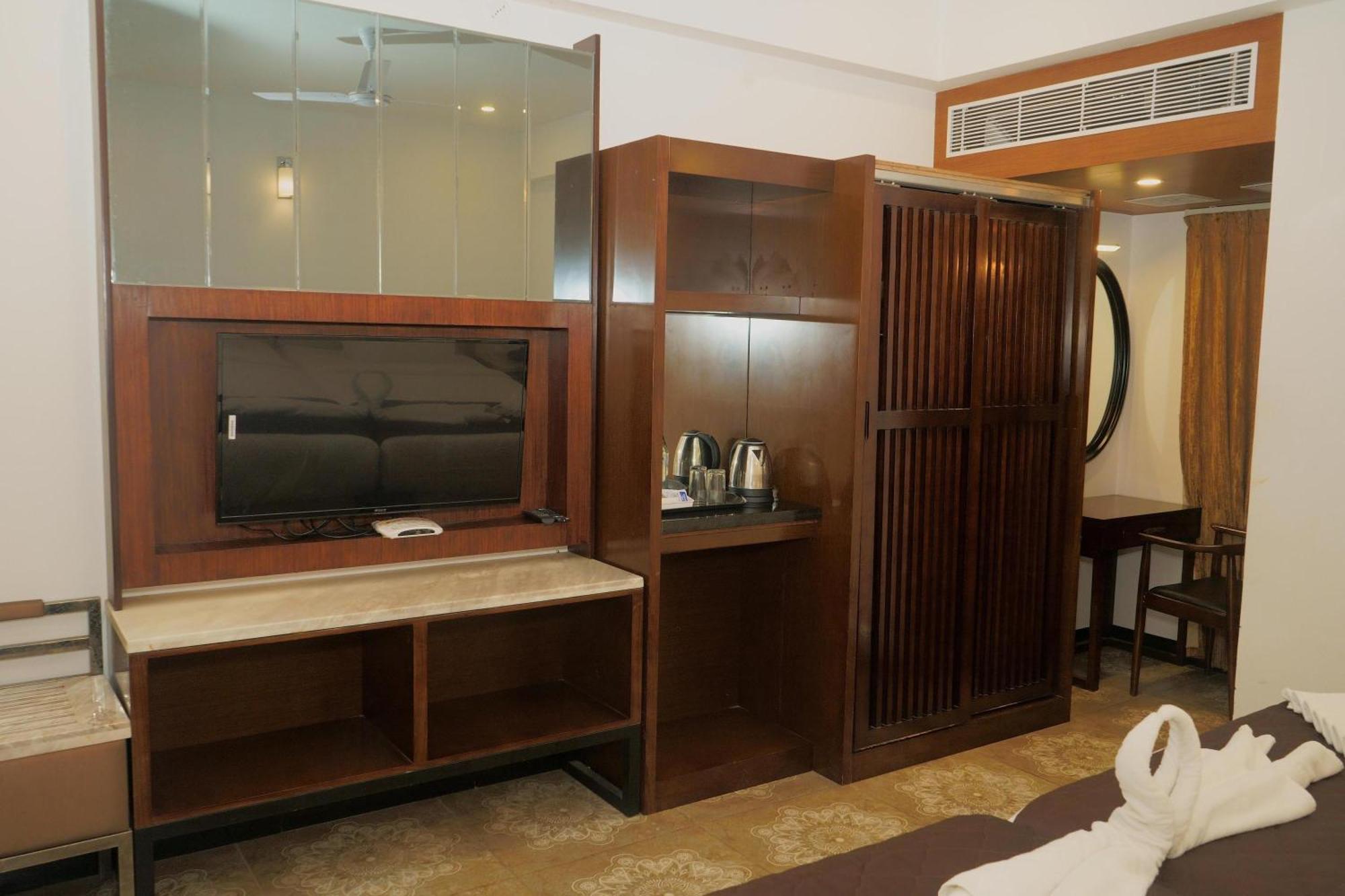 Geo Hotel Pondicherry Eksteriør bilde